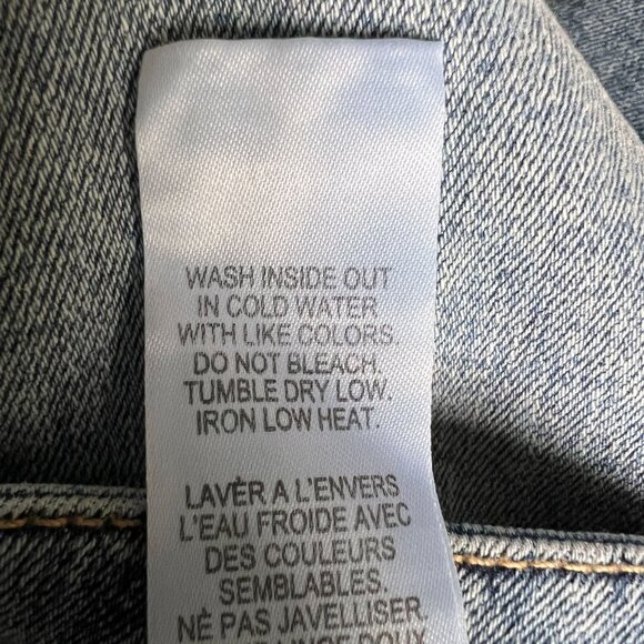 Good American Flared Jeans Size 10 Raw/Distressed Hem Button-Fly Light Wash - Picture 6 of 8